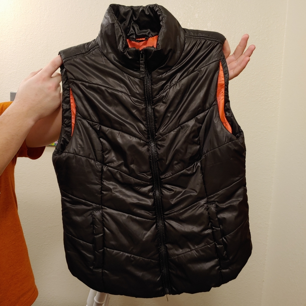 Black vest from aeropostale